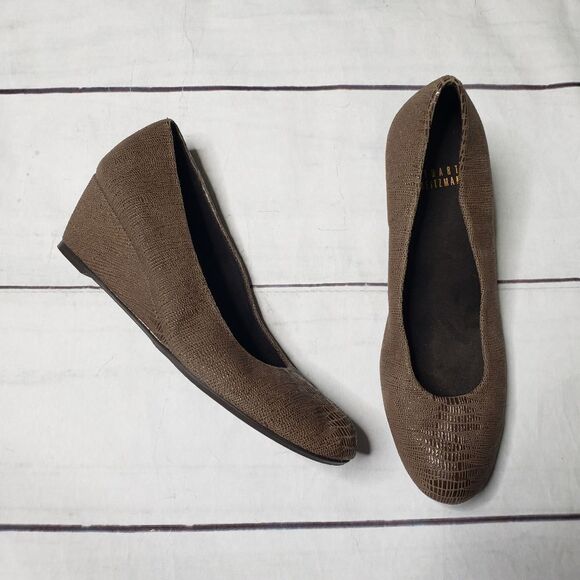Stuart Weitzman laidback pump wedge heel brown 7 - Picture 1 of 8